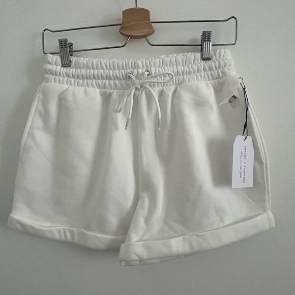 better together Pants - New Better Together NWT White Shorts Women’s Medium Casual Gym Loungewear